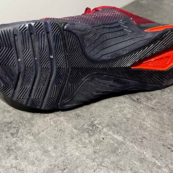 METCON 8. Red and black Great condition - Picture 5 of 6